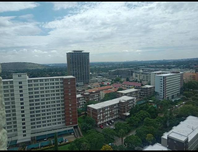 1 BEDROOM APARTMENT FOR SALE IN BEDFORD GARDENS